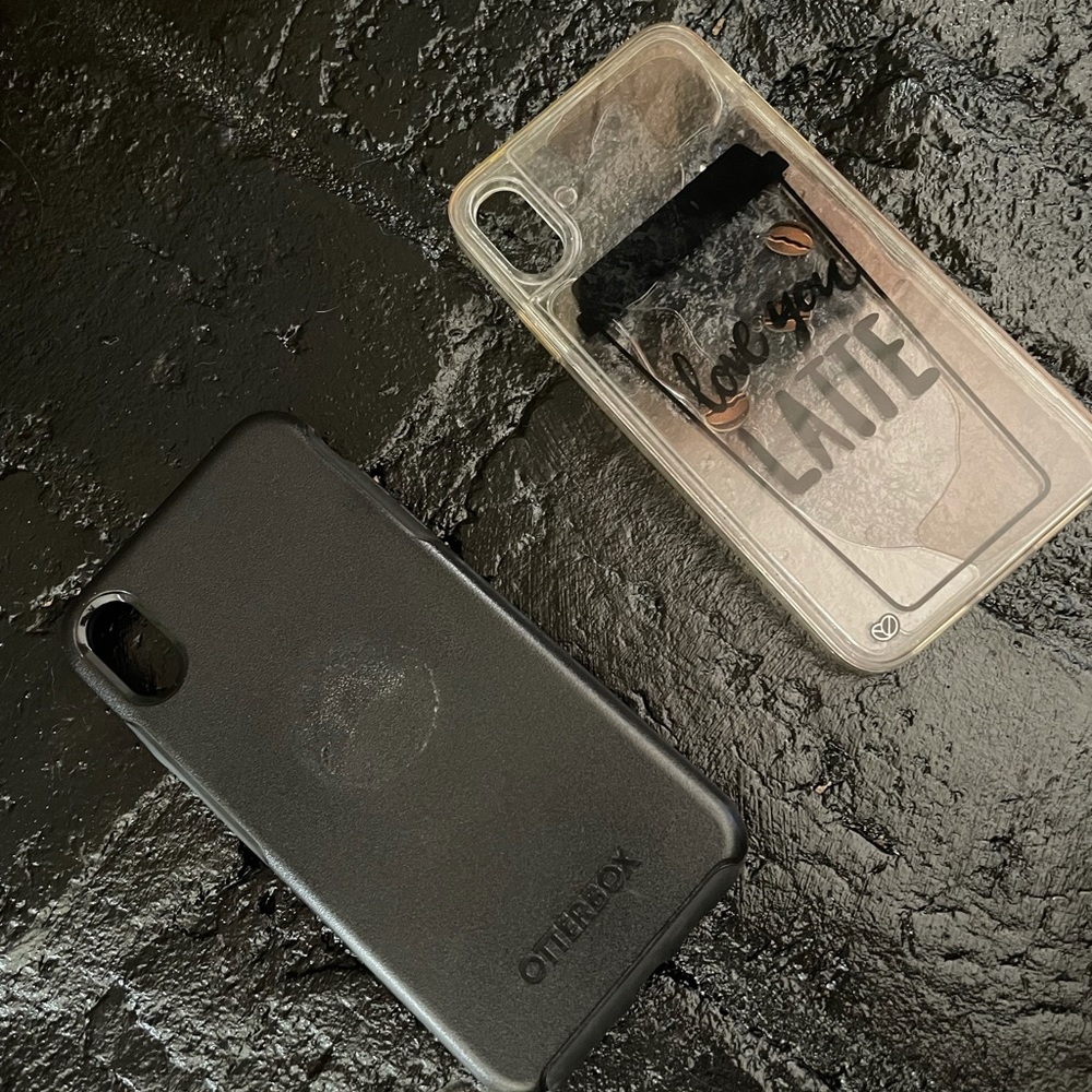 Set of two iPhone xs max cases